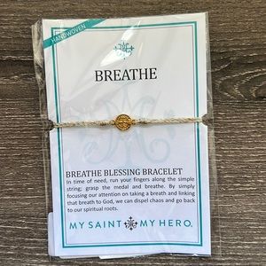 Handwoven bracelet ‘breathe’